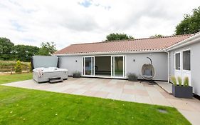 5 Bed In South Raynham Oc-W28428